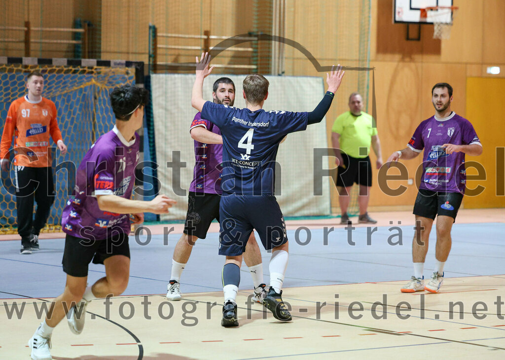 2023-12-09_046_SpVgg_Altenerding_gegen_TSV_Indersdorf | Erding, Deutschland, 09.12.2023:
Handball, Bezirksoberliga Männer 2023 / 2024, 10. Spieltag, SpVgg Altenerding gegen TSV Indersdorf, Endergebnis: 42:25

Luis Leitner (SpVgg Altenerding, #26), Christian Loris (SpVgg Altenerding, #11), Maximilian Klonek (TSV Indersdorf, #4), Simon Rüdiger (SpVgg Altenerding, #7)

Foto: Christian Riedel / fotografie-riedel.net