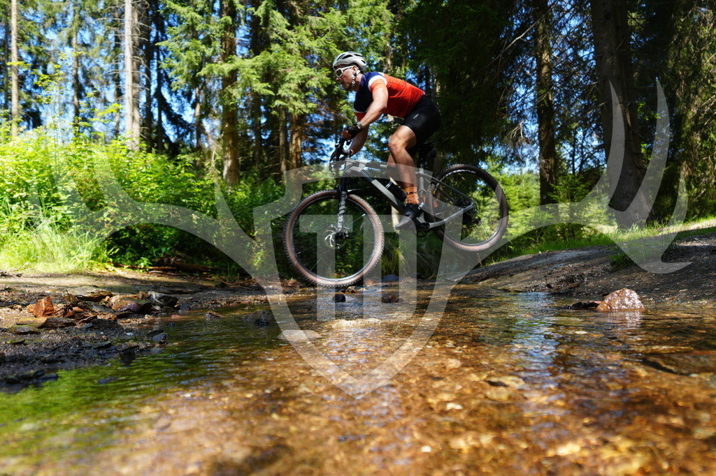 FC605167 | Fotogalerie der Treibjagd im Dunkelwald - Dein MTB Etappenrennen im Erzgebirge - Realisiert mit Pictrs.com
