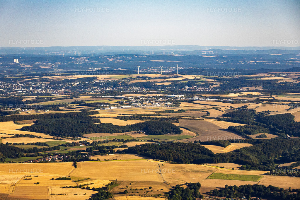 Luftbild: TRIWO Flugplatz Zweibrücken - EDRZ am Gewerbepark Flughafen Zweibrücken aus Osten in Mauschbach im Bundesland Rheinland-Pfalz in Deutschland. – Foto: IMG_158719.jpg vom 14.08.2026 durch Werner Riehm/FLY-FOTO.de – Auflösung des Originals: 5463 x 3642 px – EDRZ Airport