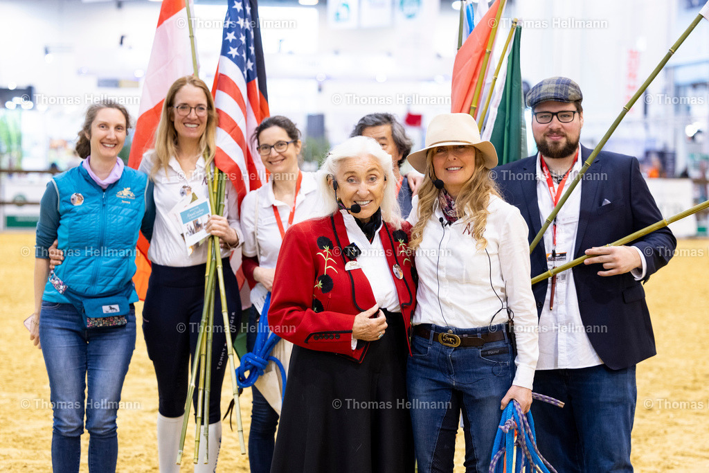 TH_Natural Classic_ Verlosung_ Linda Tellington-Jones_27375 | EQUITANA 2025 am 12.03.25 in Essen