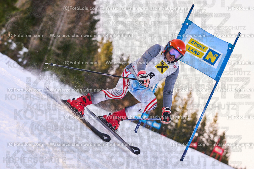 ALP0145_MastersCup-RTL-I_LKHF_Steiner Albert | NÖ Raiffeisen MastersCup, Jugend - Damen - Herren, Riesentorlauf-Rennen 1 auf der Fuchswaldpiste, durchführender Verein: Schiklub Lackenhof, So 9. Februar 2025.