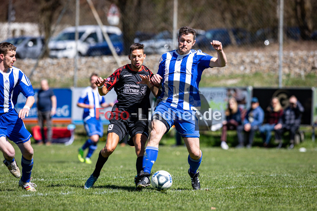 SV Unterhausen gegen FSV Höhenrain II | Fußball A-Klasse Herren Oberbayern Zugspitze Gruppe 5 2025/26, SV Unterhausen gegen FSV Höhenrain II, 20250406,Zweikampf,2025-04-06 in Unterhausen (Sportplatz Unterhausen), Julian BITTNER (SV Unterhausen 9), Ignaz EISELE (FSV Höhenrain II 3)Copyright: WolfgangxLindner www.foto-lindner.de