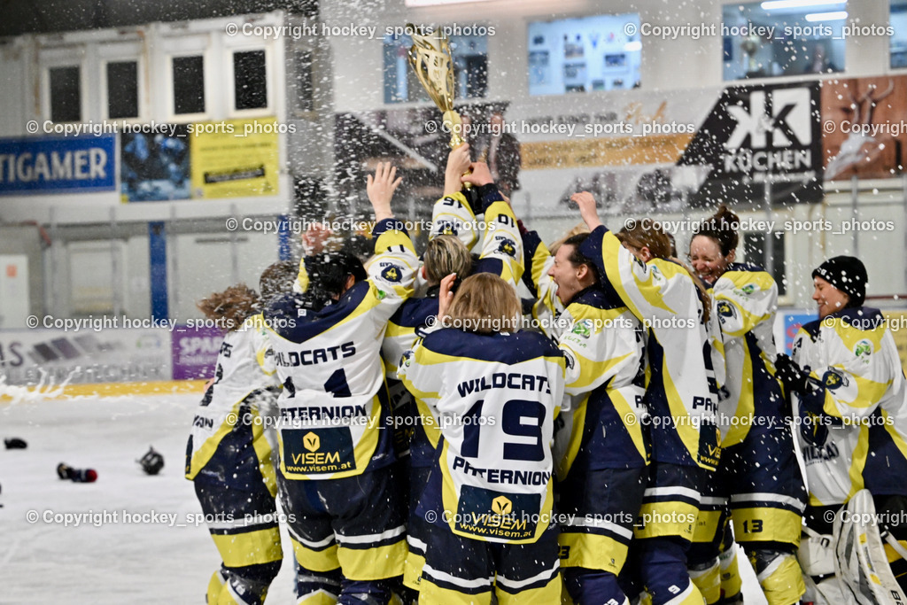 WILDCATS PATERNION & Lady Hawks Siegerehrung-Meisterfeier | Champagner Dusche, Jubel Wildcats Paternion Mannschaft, Meister, WILDCATS PATERNION &amp; Lady Hawks Siegerehrung-Meisterfeier, WILDCATS PATERNION &amp; Lady Hawks Siegerehrung-Meisterfeier am 12.03.2025 in Steindorf (Ossiachersee Halle), Austria, (Photo by Bernd Stefan)