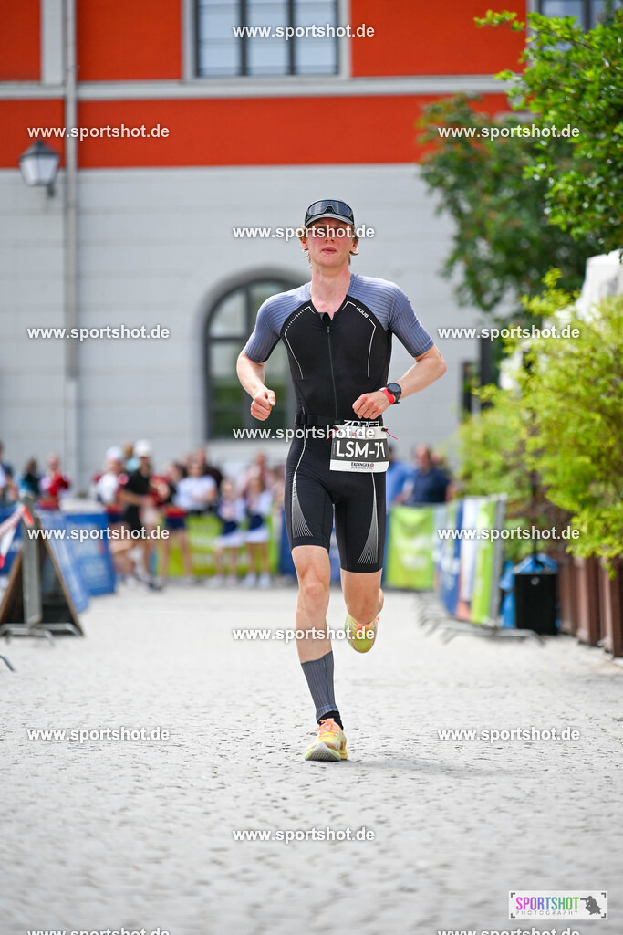SZI_6444 | Stadttriathlon Erding 2025. #yourpictrs #sportshot_your_pictrs @Sportshotphotography #stadttriathlonerding Copyright: www.sportshot.de