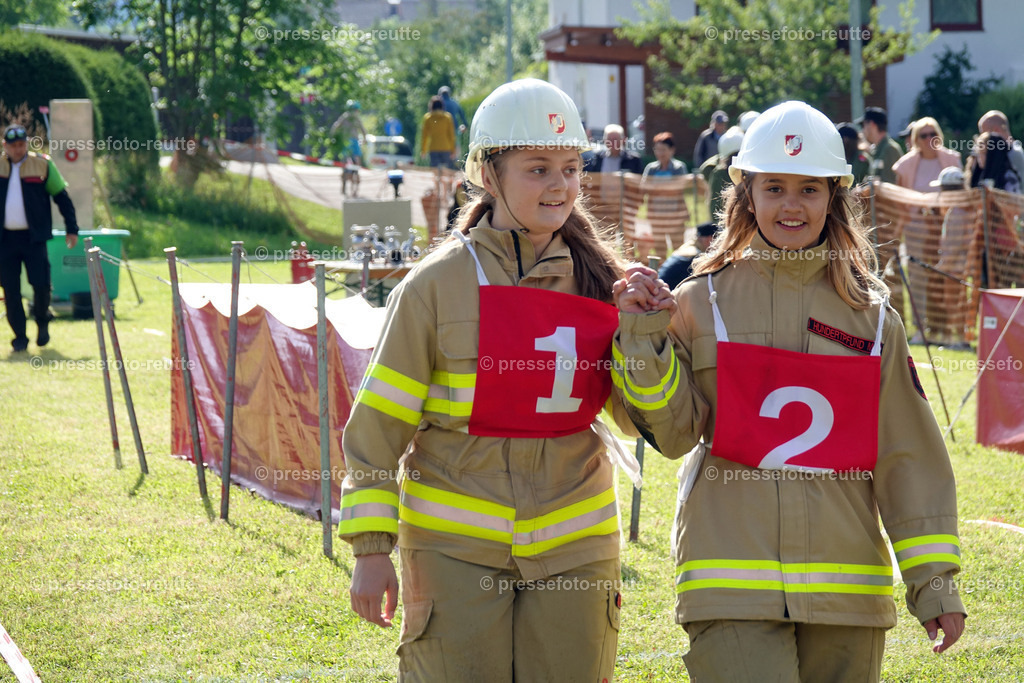 news-2022-Juli09-FF-Nassleistungsbewerb-Hoefen-Sony-DSD02451 | Info aus dem Bezirk Reutte/Ausserfern Tirol sowie eine umfangreiche Bilddatenbank über die gesamte Region: Lechtal, Talkessel Reutte, Tannheimertal, Zwischentoren. Lech, Plansee, Zugspitze, Grenztunnel, B179, Fernpassstraße, Verkehr, Lawinen, Tradition, - Realisiert mit Pictrs.com
