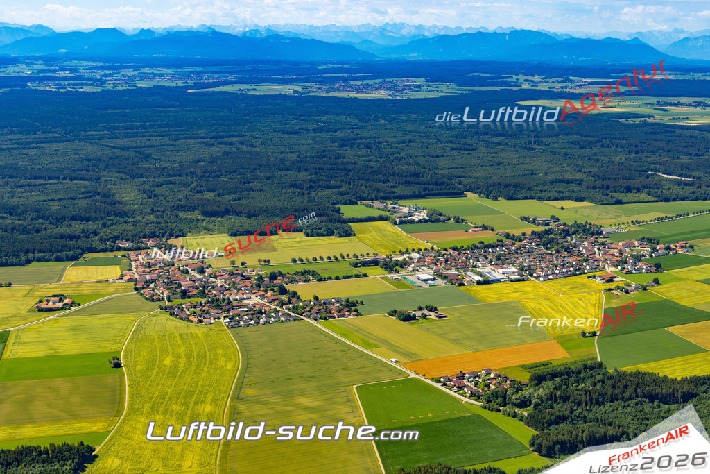 Aktuelles Luftbild von Hofolding Brunnthal - Die Luftaufnahme wurde 2022 mittels UL-Flugzeug erstellt ( keine Drohne ) - hochauflösende Kamera-Systeme von  Canon -Beste Qualität - Für grossformatige Ausdrucke geeignet. Die Geschenkidee !