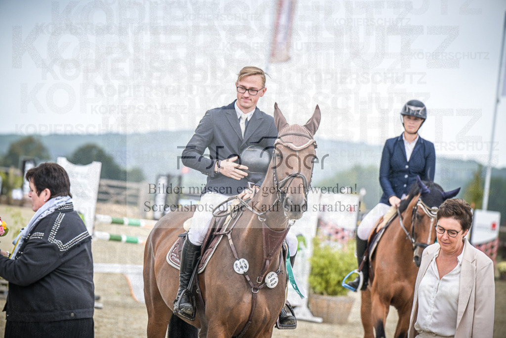 DOS_0108 | Entdecke hochwertige Reitturnierfotos von Foto Oger. Professionell, emotional und authentisch – jetzt Lieblingsmomente im Shop bestellen.Deutschlandweite Turnierfotografie. - Realisiert mit Pictrs.com