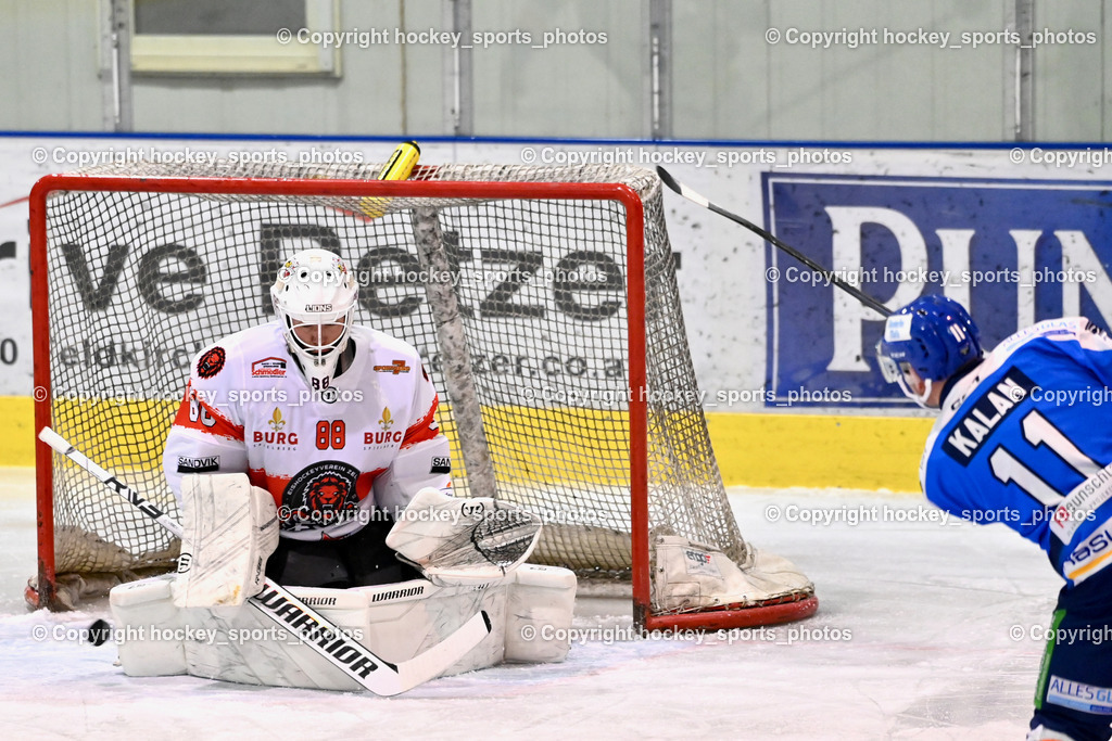 ESC SPARKASSE STEINDORF vs. EV ZELTWEG MURTAL LIONS | #11 Kalan Luka ESC Steindorf, #88 Mocher Paul EV ZELTWEG MURTAL LIONS, ESC SPARKASSE STEINDORF vs. EV ZELTWEG MURTAL LIONS, ESC SPARKASSE STEINDORF vs. EV ZELTWEG MURTAL LIONS am 27.12.2025 in Steindorf (Ossiachersee Halle), Austria, (Photo by Bernd Stefan)