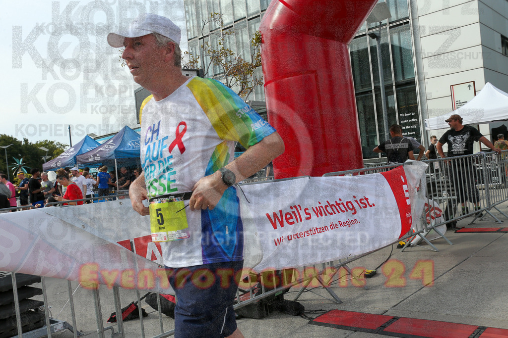 250920_1537_EX1_0234 | Sportfotografie im Rhein-Sieg Kreis, Köln, Bonn, NRW, Rheinland Pfalz, Hessen, etc. Unser Tätigkeitsfeld umfasst den Laufsport vom Volkslauf über den Marathon, Duathlon, Triathon bis zum Ultralauf wie Kölnpfad Ultra oder Schindertrail.
