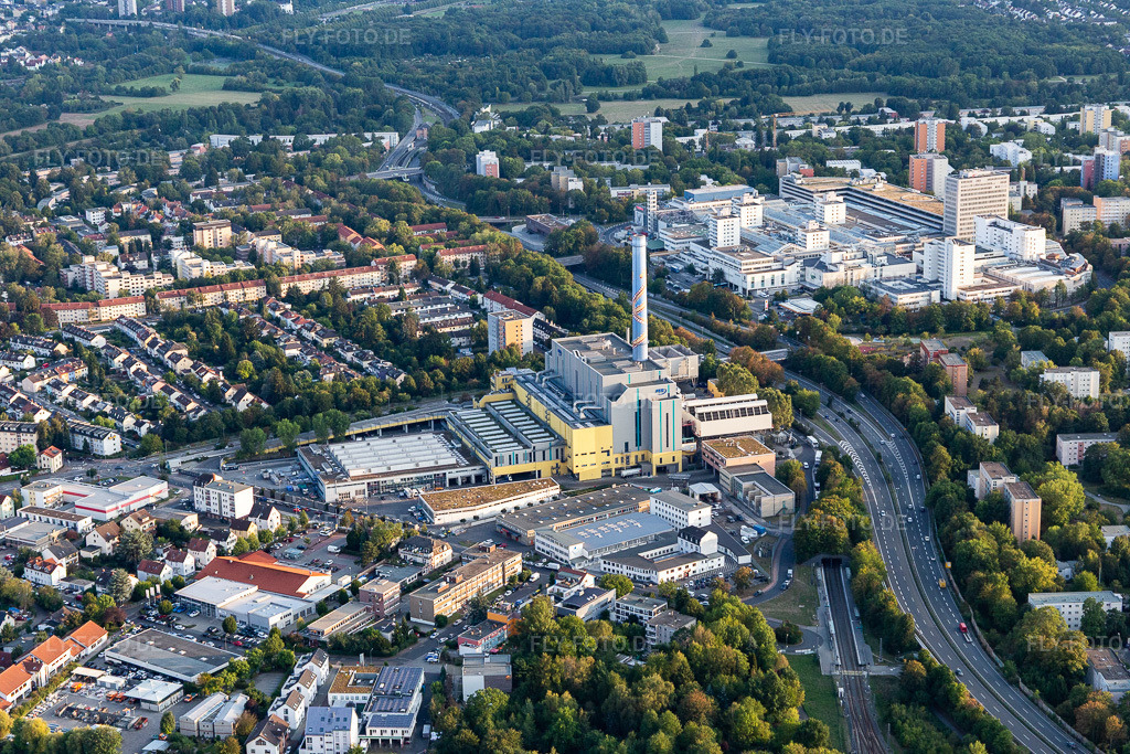 Luftbild: Kraftwerksanlagen des Müllheizkraftwerk Frankfurt am Main im Ortsteil Heddernheim in Frankfurt im Bundesland Hessen in Deutschland. Foto: IMG_117720.jpg vom 10.09.2019 durch Werner Riehm/FLY-FOTO.de