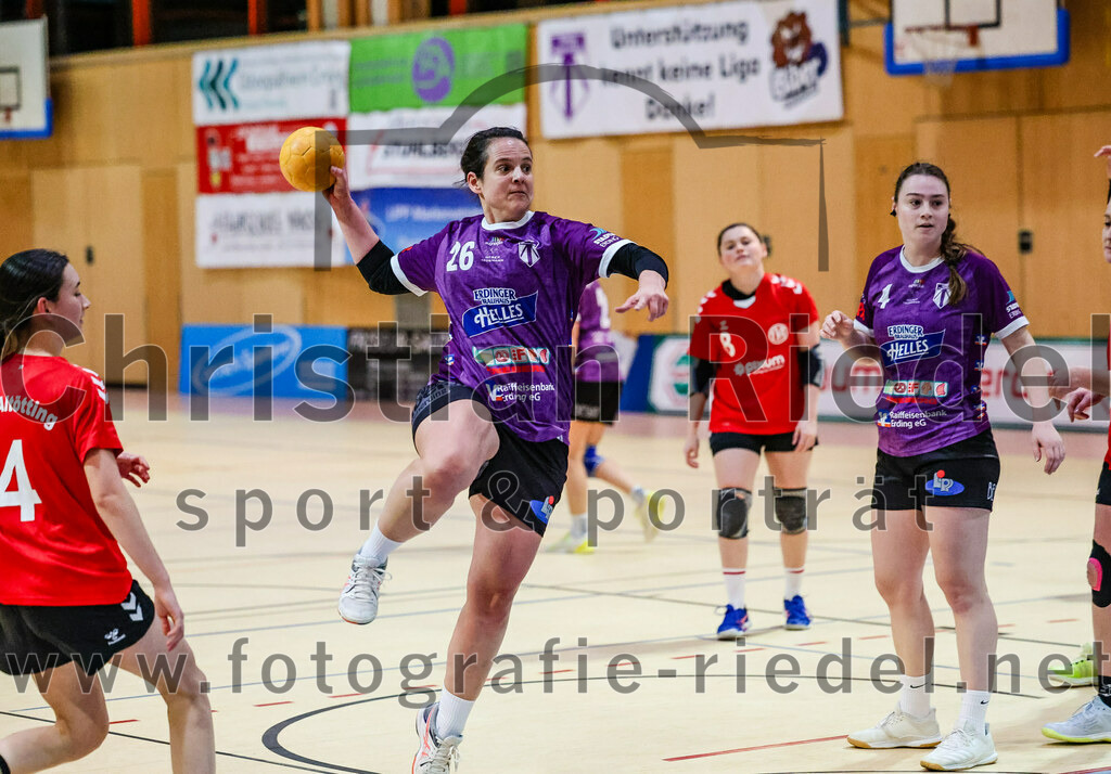 2024-01-27_029_SpVgg_Altenerding_II_gegen_TV_Altoetting_II | Erding, Deutschland, 27.01.2024:
Handball, Bezirksliga Frauen Altbayern 2023 / 2024, 10. Spieltag, SpVgg Altenerding II gegen TV Altötting II, Endergebnis: 17:29

Patricia Maier (TV Altötting, #4), Kati Gottschalk (SpVgg Altenerding, #26), Elena Sommer (SpVgg Altenerding, #4)

Foto: Christian Riedel / fotografie-riedel.net