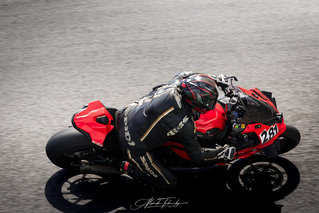 Ducati Trackday Hockenheimring 2026 | Entdecken Sie die faszinierende Welt von Alexander Tschuncky Arts: Kreative Fotografie, atemberaubende Automobilkunst und hochwertiger Bilderdruck. Lassen Sie sich inspirieren! - Realisiert mit Pictrs.com
