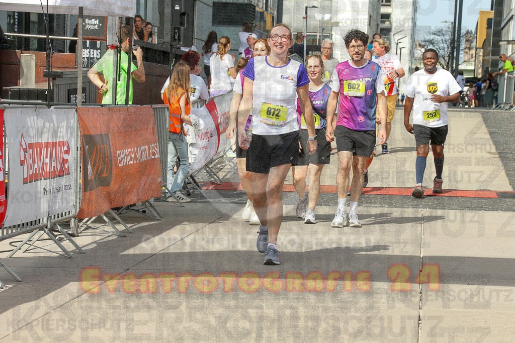 250920_1350_EX1_6814 | Sportfotografie im Rhein-Sieg Kreis, Köln, Bonn, NRW, Rheinland Pfalz, Hessen, etc. Unser Tätigkeitsfeld umfasst den Laufsport vom Volkslauf über den Marathon, Duathlon, Triathon bis zum Ultralauf wie Kölnpfad Ultra oder Schindertrail.