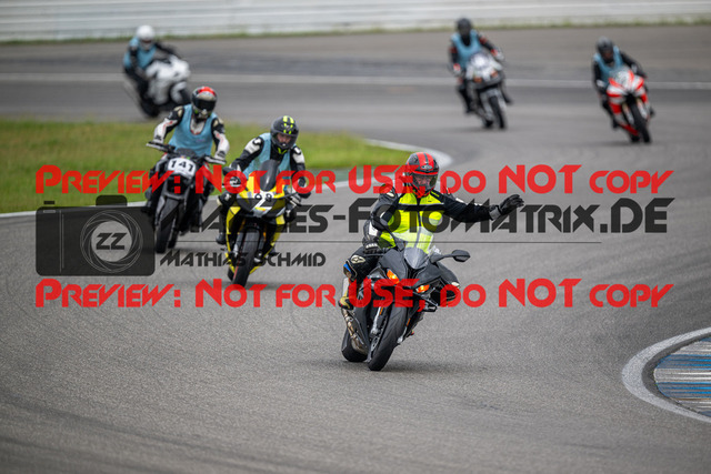 MaZZes_FotoMatrix_240701_6007705_6999 | INST