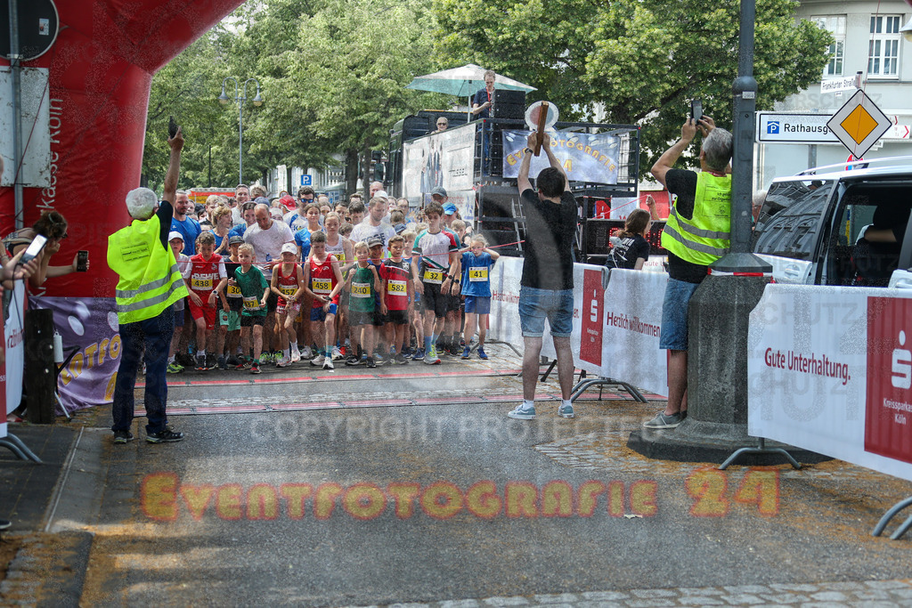 230624_1506_EX1_3914 | Sportfotografie im Rhein-Sieg Kreis, Köln, Bonn, NRW, Rheinland Pfalz, Hessen, etc. Unser Tätigkeitsfeld umfasst den Laufsport vom Volkslauf über den Marathon, Duathlon, Triathon bis zum Ultralauf wie Kölnpfad Ultra oder Schindertrail.