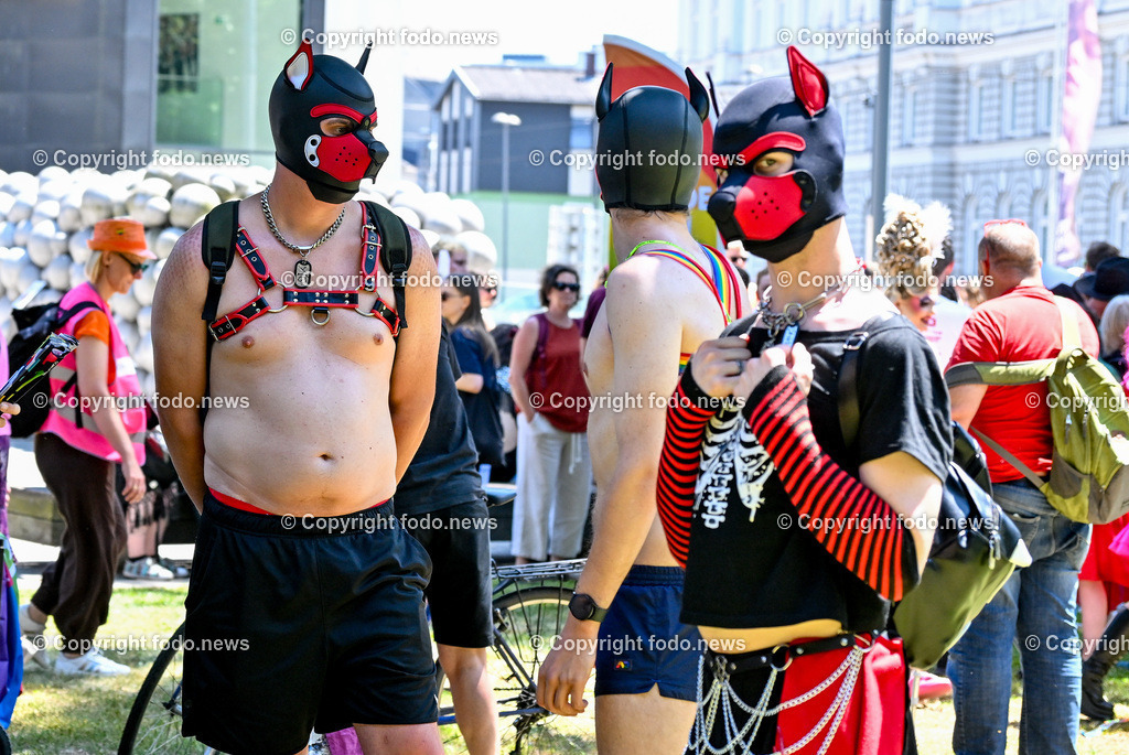 Linzpride 2025_ 21.06.2025-10 | 21.06.2025, Linz, AUT, Linzpride 2025, im Bild Teilnehmer an der Linz Pride 2025