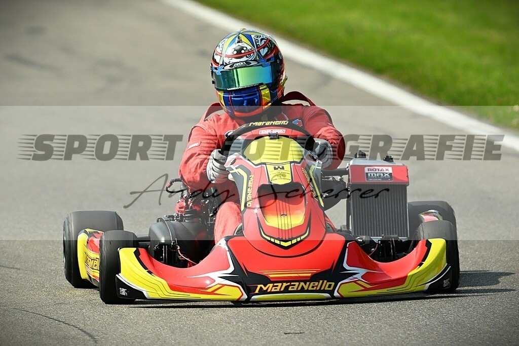 aDSC_0205 | Kaufen Sie Sportbilder im Onlineshop von Andy Scherrer Sportfotografie. Faszinierende Bilder von Sportevents aus der ganzen Schweiz. Fussball, Frauenfussball, Unihockey, Handball, Schwingen und weiteren Sportarten. - Realisiert mit Pictrs.com