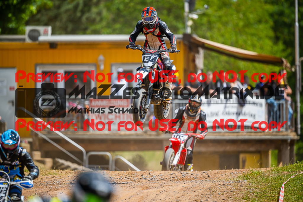 MaZZes_FotoMatrix_220529_8053 | Fotograf Mathias Schmid
Sportfotograf,
Eventfotograf,
Hochzeitsfotograf,
Portraitfotograf