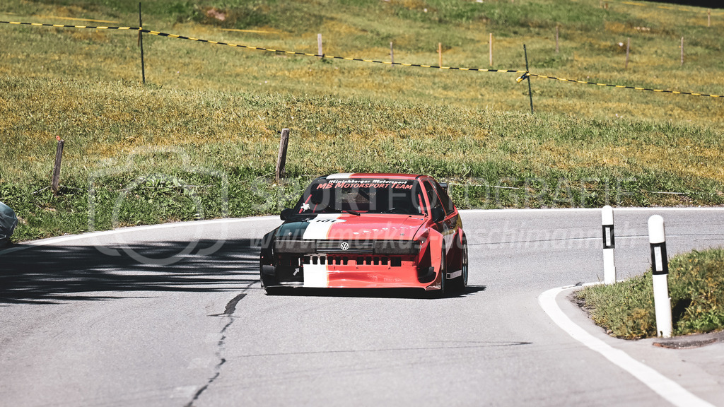 19. Arosa ClassicCar 2023 - 1. September 2023 | 19. Arosa ClassicCar 2023
Arosa, Schweiz
Bardill Hansjürg aus Klosters mit der Startnummer 101 in einem VW Volkswagen Scirocco 16V, Jahrgang 1984, in der Klasse Alpine Performance.
@arosaclassiccar, @arosa.official, #arosaclassiccar, #arosa, #76curves, #classiccar
Bild: Sportfotografie Markus Aeschimann | www.markus-aeschimann.ch - Realisiert mit Pictrs.com