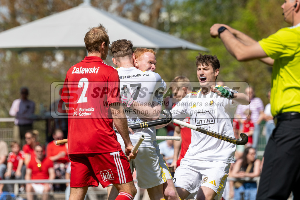 SFE_20250412_0049 | Köln, Deutschland, 12.04.2025:  Hockey 1. Bundesliga Herren Rot-Weiss Köln - Harvestehuder THC im KTHC Stadion Rot-Weiss Köln Tennis and Hockey Club am 12.04.2025 in Köln, Deutschland. (Foto von Stephan Fehrmann)Köln, Germany, 12.04.2025: Hockey 1. Bundesliga Herren Rot-Weiss Köln - Harvestehuder THC in KTHC Stadion Rot-Weiss Köln Tennis and Hockey Club at 12.04.2025 in Köln, Deutschland. (Foto from Stephan Fehrmann)