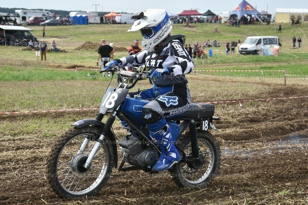 DSC_0207 (2) | Sportfotografie , Motorsport, Motoross, Reitsport, Mointainbike, Enduro,
Landschaft , Outdoor, Eventfotografie, Landschaft, Bilder online bestellen - Realisiert mit Pictrs.com