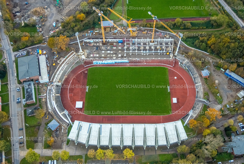 Bochum231102799 | Luftbild, Lohrheidestadion Fußballplatz und Leichtathletikstadion der SG Wattenscheid 09, Baustelle mit Neubau Westtribüne, Leithe, Bochum, Ruhrgebiet, Nordrhein-Westfalen, Deutschland