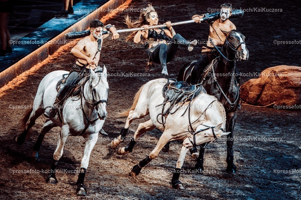 xKKU140625087 | 14.06.2025, xkkux, Düsseldorf, Cavalluna - Tor zur Anderswelt im PSD BANK-Dome Duesseldorf. 