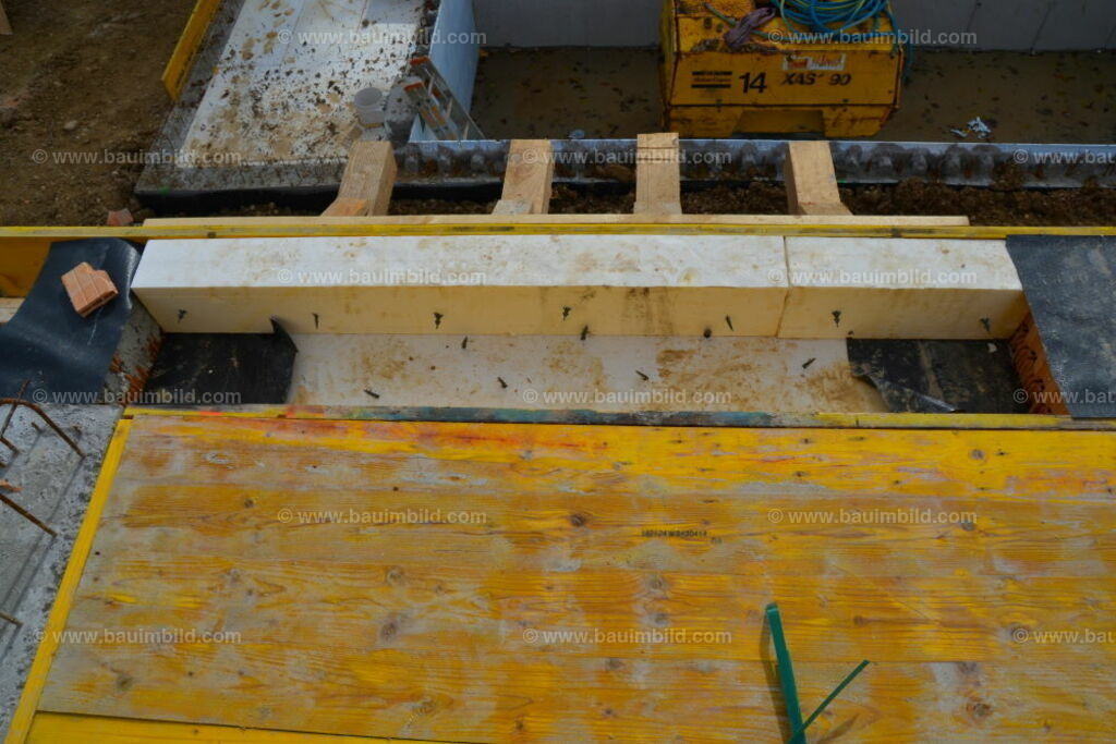 bib-lg04-betonarbeiten-0247 | Nach LV-Leistungsgruppen sortierte Detailfotos über den Bau eines Hauses. Alle Hausbau-Bilder direkt vom Urheber und Autor der Website Haus-Selber-Bauen.com