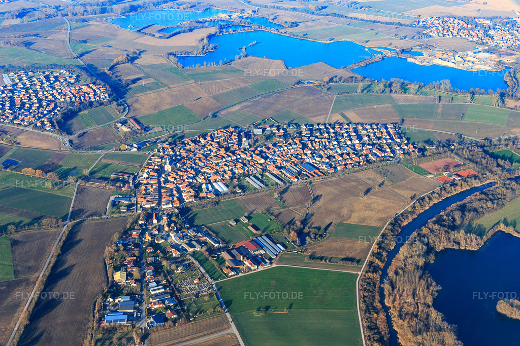Luftbild: Ortsansicht von Süden in Neupotz im Bundesland Rheinland-Pfalz in Deutschland. Foto: IMG_120063.jpg vom 07.02.2020 durch Werner Riehm/FLY-FOTO.de