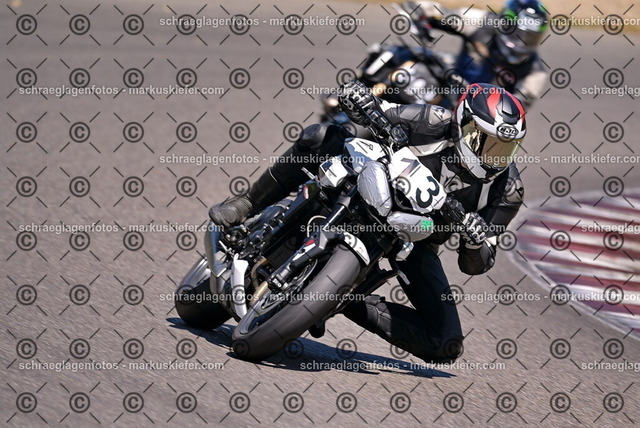 26bt05-1132 | markuskiefer.com - Realisiert mit Pictrs.com