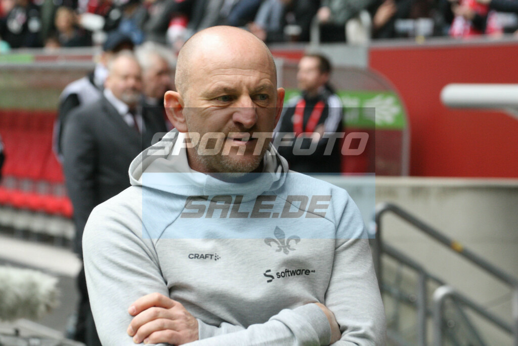 Fortuna Düsseldorf - Darmstadt 98 | Torsten Lieberknecht - © Sportfoto-Sale (MK) - Realisiert mit Pictrs.com