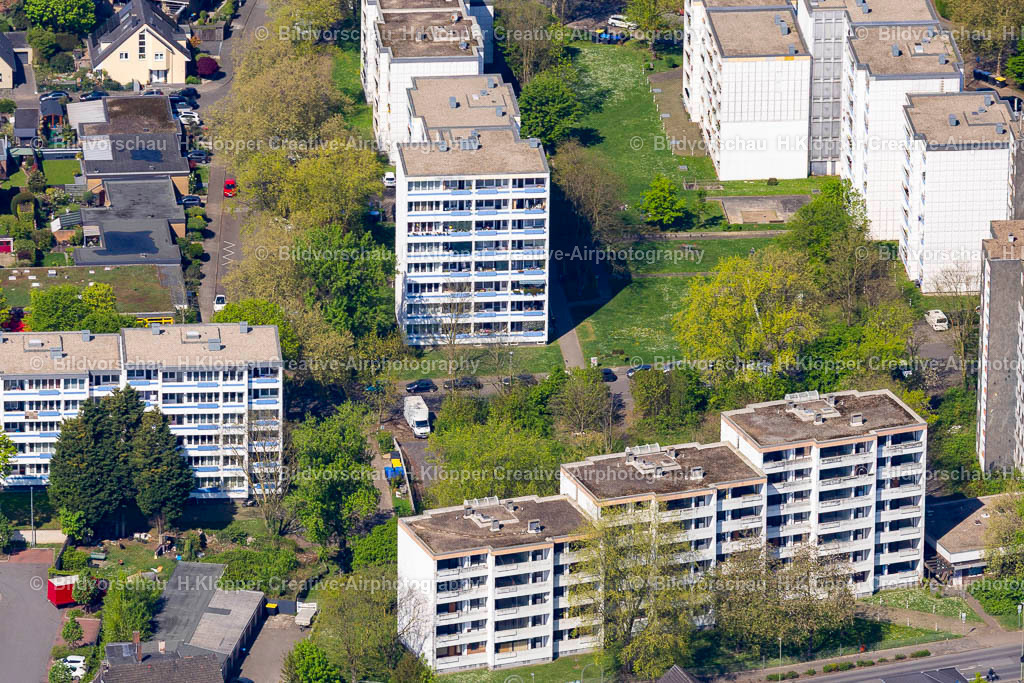 Luftbilder Neukirchen-Vluyn-0557 | Luftbild Plattenbau- Hochhaus- Wohnsiedlung im Ortsteil Vluyn in Neukirchen-Vluyn im Bundesland Nordrhein-Westfalen, Deutschland - Realisiert mit Pictrs.com