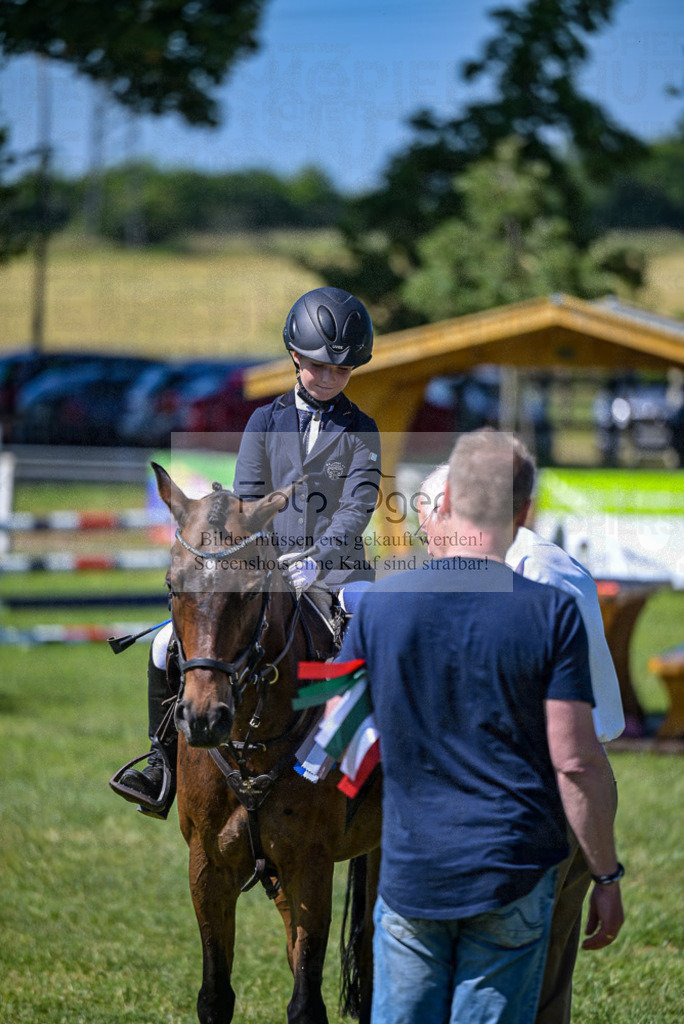 Reitturnier Voxtrup | Entdecke hochwertige Reitturnierfotos von Foto Oger. Professionell, emotional und authentisch – jetzt Lieblingsmomente im Shop bestellen.Deutschlandweite Turnierfotografie. - Realisiert mit Pictrs.com