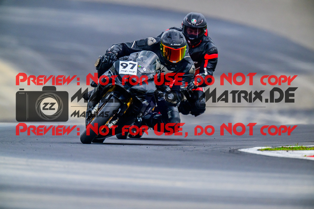 MaZZes_FotoMatrix_240910_6007705_2-388 | WEISS