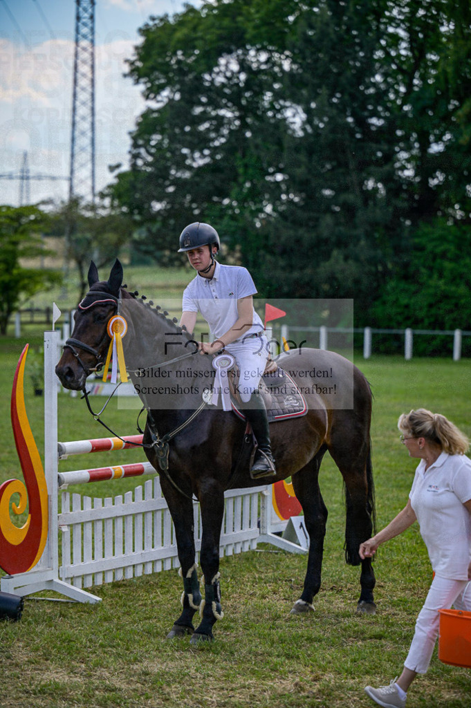Reitturnier Voxtrup | Entdecke hochwertige Reitturnierfotos von Foto Oger. Professionell, emotional und authentisch – jetzt Lieblingsmomente im Shop bestellen.Deutschlandweite Turnierfotografie. - Realisiert mit Pictrs.com