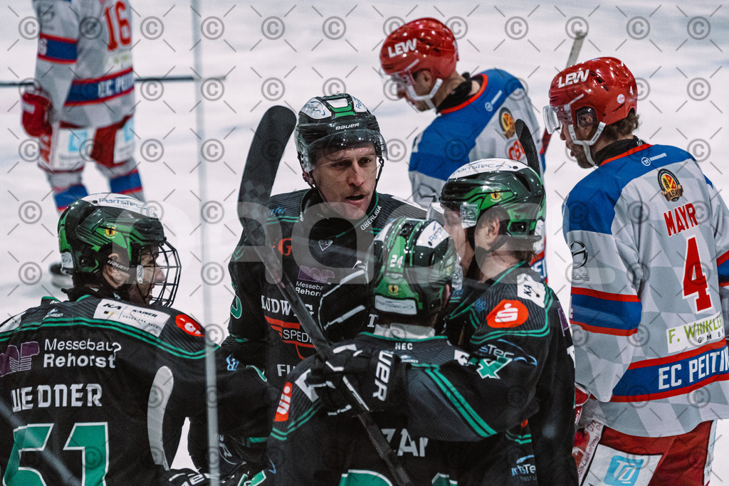 Alligators_vs_Peiting_04_01_2026-091 | Höchstadt Alligators Fotogalerie: Eishockey-Action aus Franken. Professionelle Spielfotos, Portraits & Stadionbilder zum Download. Jetzt entdecken! - Realized with Pictrs.com
