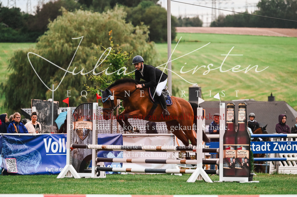 DSC_6335 | Pferde- und Turnierfotografie in Westsachsen. Pferdeportraits, Auftragszeichnungen und intuitive Kunst.
