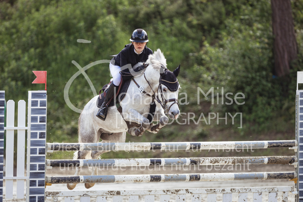 240519_Kalthof_Ponytrophy-218 | Deine schönsten Turniermomente als professionelle Fotos! Entdecke hochwertige Pferdesport-Fotografie im Online-Shop. Jetzt Fotos finden & bestellen!