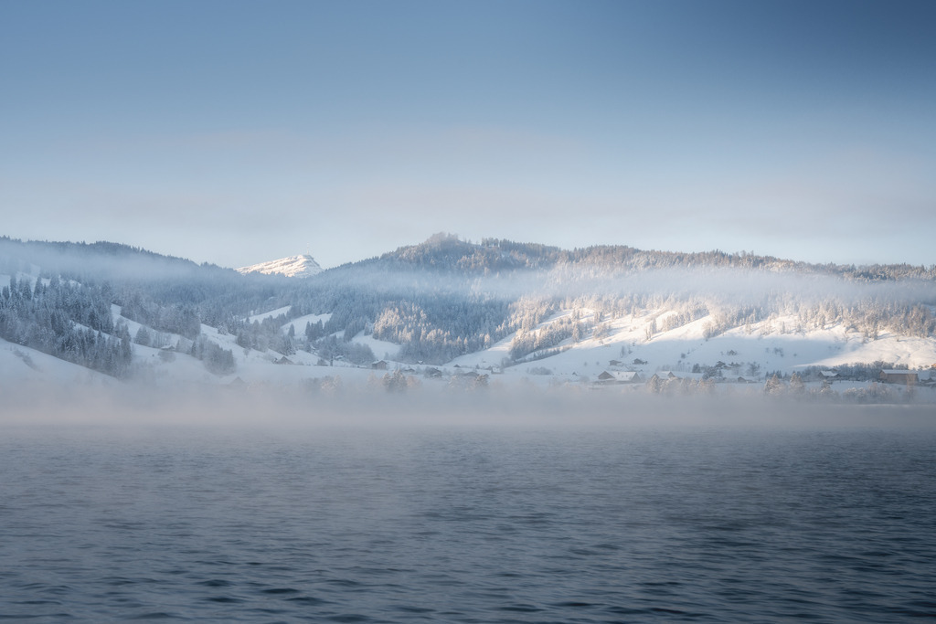 Bodennebel über dem Ägerisee | Kalt war es, saukalt! - Realisiert mit Pictrs.com