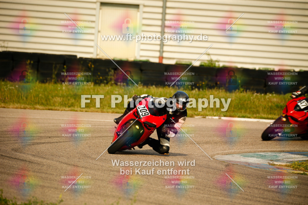 _MOT5111 | Hier findet Ihr Bilder von Touristenfahrten auf der Nürburgring Nordschleife oder von anderen Veranstaltungen die ich besucht habe. Viel Spass beim Durch Schauen 