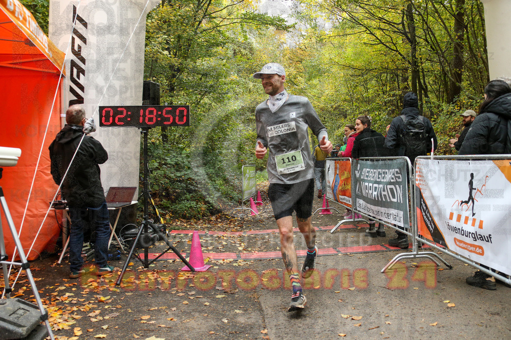 251026_1220_EX1_0131 | Sportfotografie im Rhein-Sieg Kreis, Köln, Bonn, NRW, Rheinland Pfalz, Hessen, etc. Unser Tätigkeitsfeld umfasst den Laufsport vom Volkslauf über den Marathon, Duathlon, Triathon bis zum Ultralauf wie Kölnpfad Ultra oder Schindertrail.