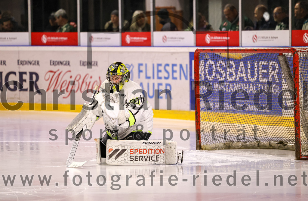 2024-02-16_074_TSV_Erding_gegen_ERSC_Amberg | Erding, Deutschland, 16.02.2024:
Eishockey, Bayernliga Playoffs 2023 / 2024, 1. Spieltag, TSV Erding gegen ERSC Amberg, Endergebnis: 1:2

Torwart Timon Bätge (ERSC Amberg, #31)

Foto: Christian Riedel / fotografie-riedel.net