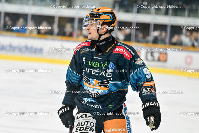 AUT, ICE, Black Wings Linz (AUT) vs Asiago Hockey (ITA) | 12.01.2024, Eishalle Linz, AUT, ICE Eishockey Liga, Black Wings Linz (AUT) vs Asiago Hockey (ITA), im Bild Emilio Romig (BWL)


// ICE win2day Hockey League Match between Black Wings Linz (AUT) vs Asiago Hockey (ITA) in Linz, Austria on 2024/01/12