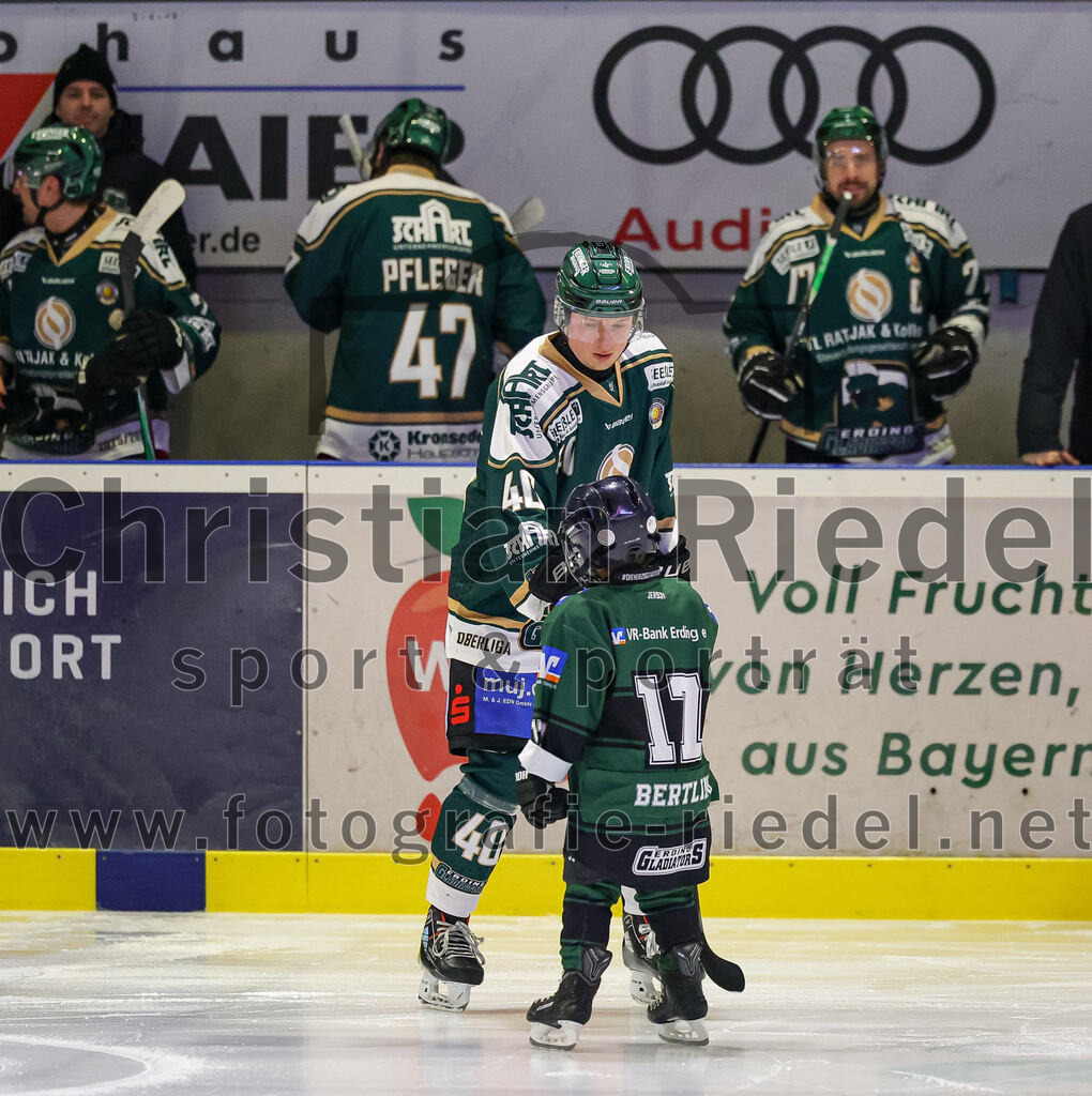 2026-01-18_054_TSV_Erding_gegen_Selber_Woelfe | Erding, Deutschland, 18.01.2026:Eishockey, Oberliga Süd 2025 / 2026, 38. Spieltag, TSV Erding gegen Selber Wölfe, Endergebnis: 2:3 n.V.Foto: Christian Riedel / fotografie-riedel.net