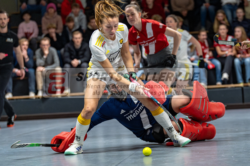 SM_2024-12-20-D85_-509 | 1.Bundesliga Hallenhockey  (W) DCADA - HTHC / 6:5 (3:3)