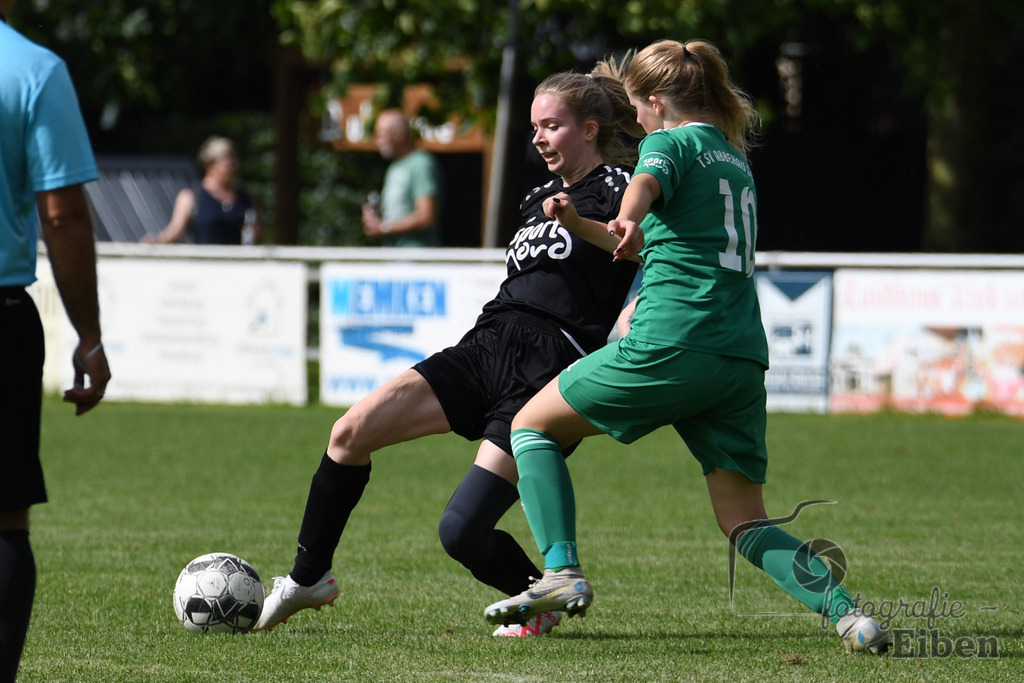 SG am Meer-TSV Abbehausen | Frauen Bezirksliga Nord; SG am Meer (schwarz)-TSV Abbehausen (grün) am 13.08.2023; in Gristede (), Photo: Philip Eiben 2023 - Realisiert mit Pictrs.com