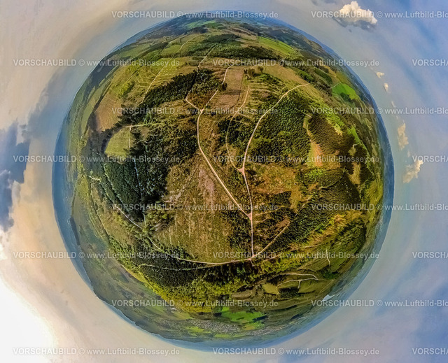 Kreuztal240590159Grubenfeld-Littfeld | Luftbild, Waldgebiet mit Waldschäden, Grubenfeld Grubengelände Littfeld, Erdkugel, Fisheye Aufnahme, Fischaugen Aufnahme, 360 Grad Aufnahme, tiny world, little planet, fisheye Bild, Littfeld, Kreuztal, Nordrhein-Westfalen, Deutschland