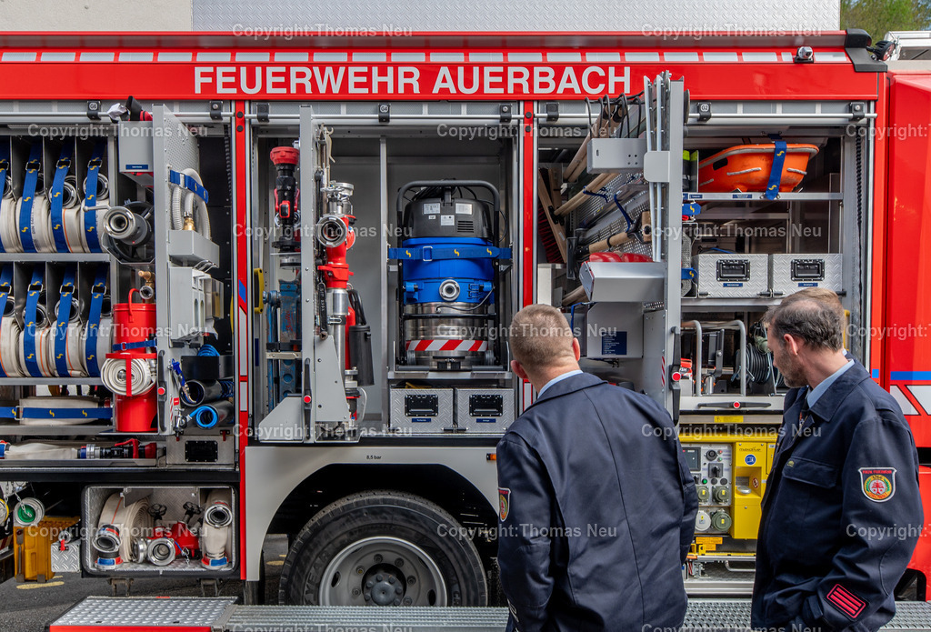 Feuerwehr-Auerbach-Fahrzeuguebergabe-Fotografie-Thomas-Neu-18 | bbe, FFW Auerbach bekommt neues Fahrzeug und FFW-Boot,Bild: THomas Neu