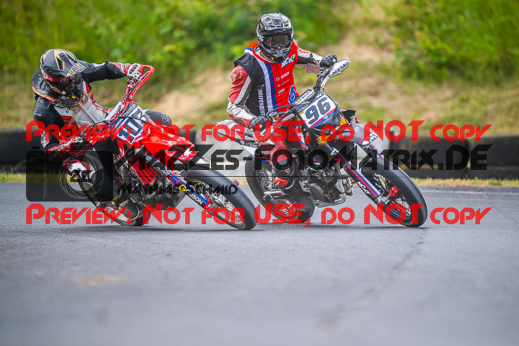 MaZZes_FotoMatrix_220528_9393 | Fotograf Mathias Schmid
Sportfotograf,
Eventfotograf,
Hochzeitsfotograf,
Portraitfotograf