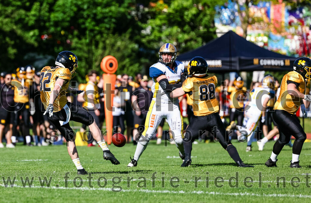 2022-05-14_117_Erding_Bulls_gegen_Munich_Cowboys_2 | Erding, Deutschland, 14.05.2022:
Fußball, Regionalliga 2022, 3. Spieltag, Erding Bulls gegen Munich Cowboys 2, Endergebnis: 20:30

Foto: Christian Riedel / fotografie-riedel.net